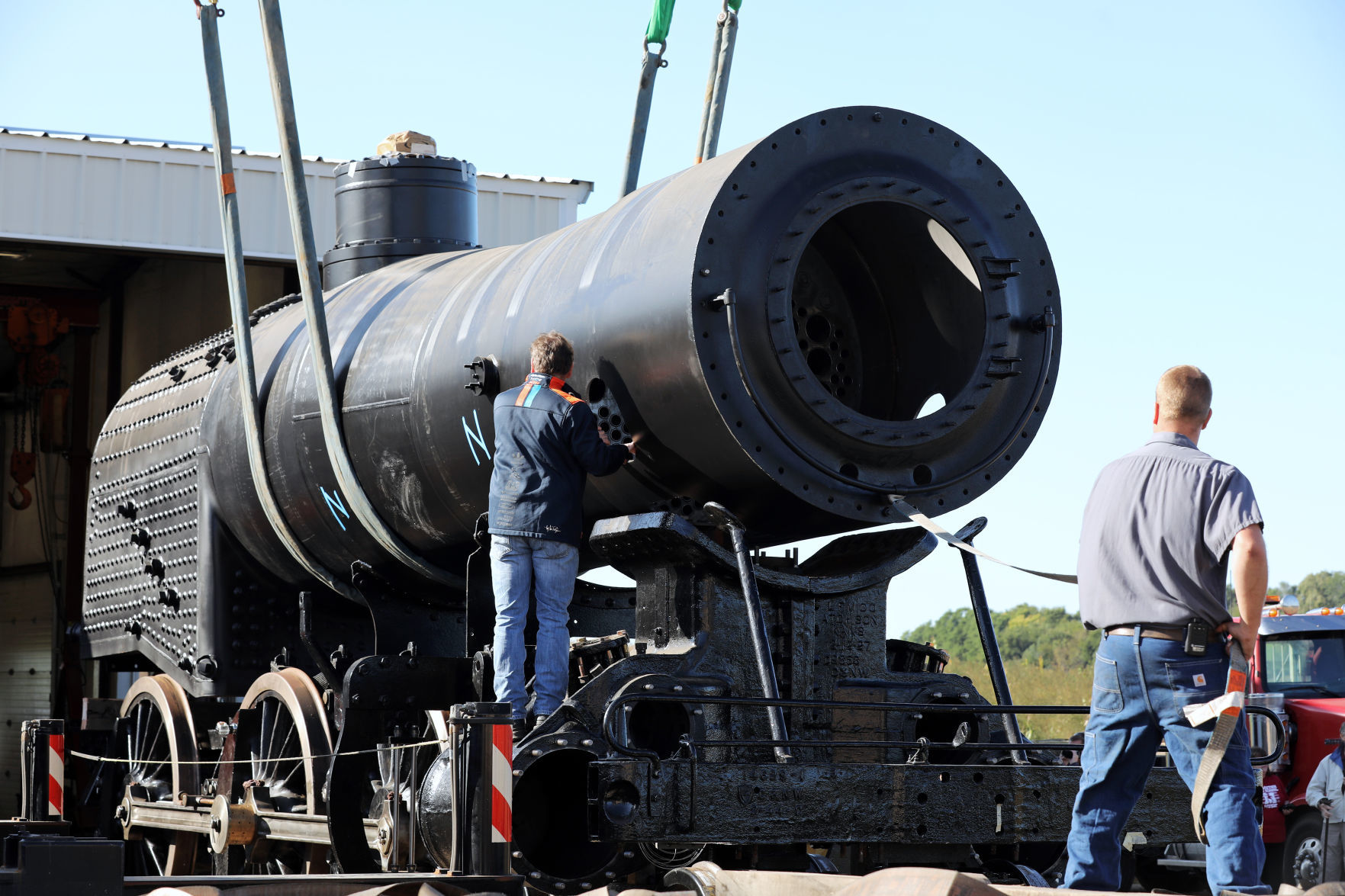 1385 steam locomotive